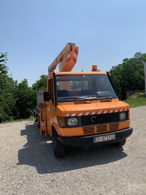 C3E21456-39FC-4616-8DEB-AE7121CC9B1F