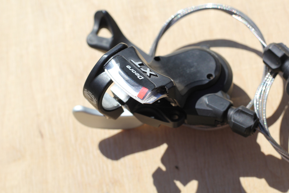 6-A0-C6438-B9-AD-4-EF2-8-F6-D-0-D6650563