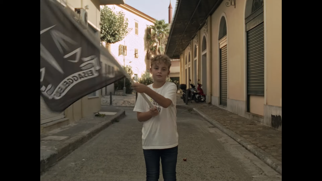 1131-Eisaggeleas-La-Familia-Official-Music-Video-00-00-12