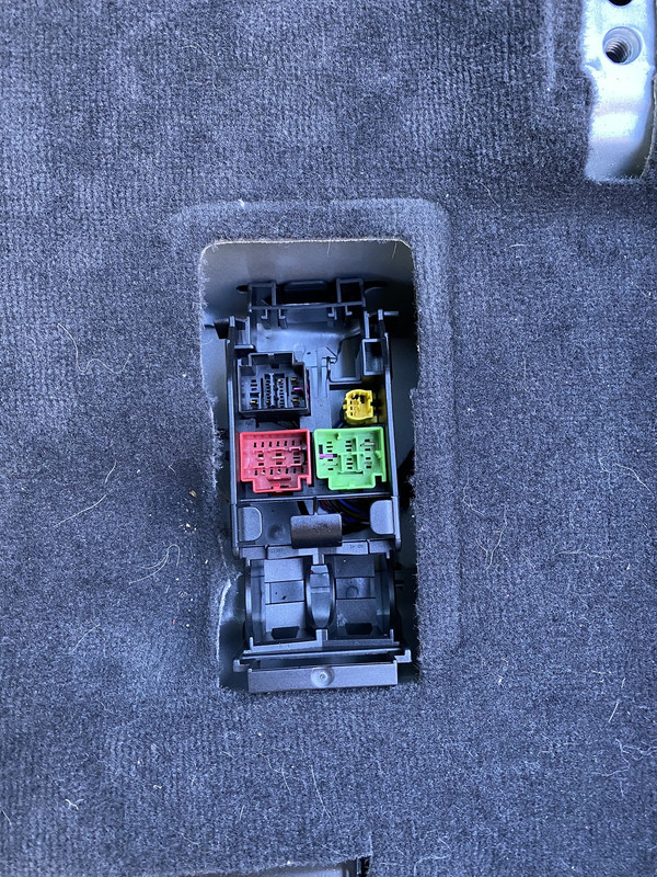 C7_4G_cooled_seat_right