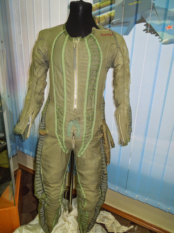 противоперегрузочный костюм ппк-6. высотно-компенсирующий костюм вкк-15. вкк-6м высотно компенсирующий. противоперегрузочный костюм ппк-7. комбинезон вкк-6м.