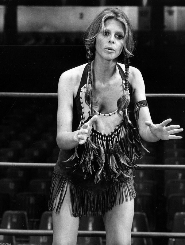lindsay_wagner_d16