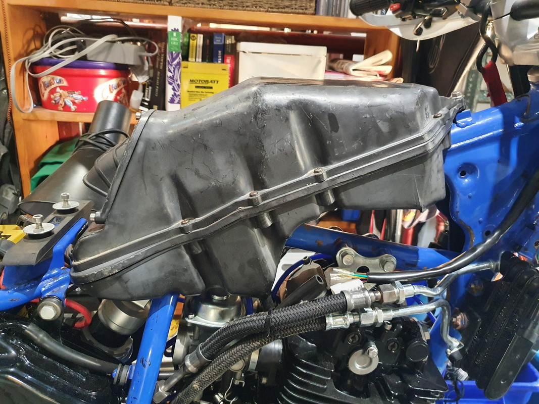 3AJ airbox white 1VJ