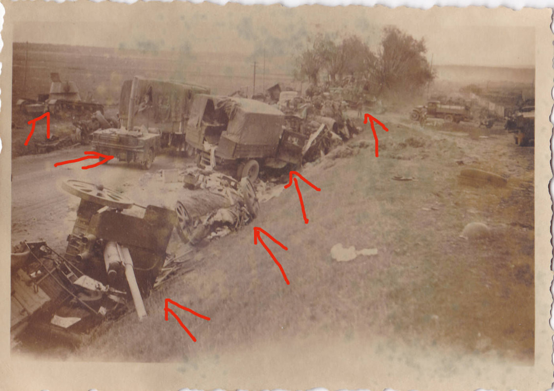 russ LKW Kolonne mit Geschützen und Feldküche to