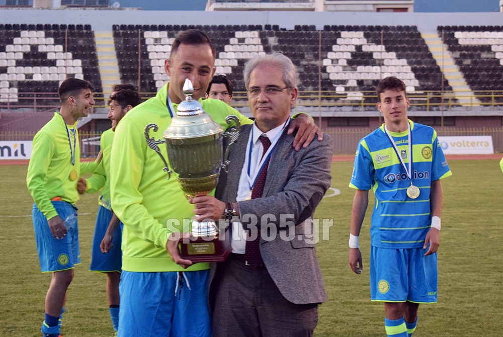 , &Tau;&epsilon;&lambda;&iota;&kappa;ό&sigmaf; &Kappa;&upsilon;&pi;έ&lambda;&lambda;&omicron;&upsilon; &Mu;&epsilon;&sigma;&sigma;&eta;&nu;ί&alpha;&sigmaf;: &Phi;&omega;&tau;&omicron;&rho;&epsilon;&pi;&omicron;&rho;&tau;ά&zeta; &alpha;&pi;&omicron; &tau;&eta;&nu; &Pi;&alpha;&rho;&alpha;&lambda;ί&alpha;