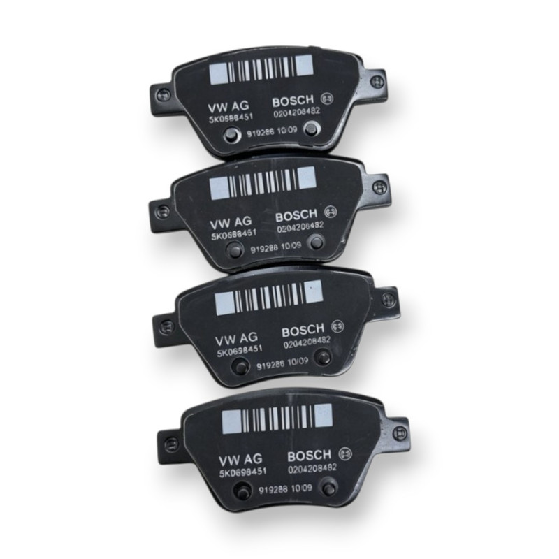 Volkswagen Audi Braking System Series Rear Brake Pad Belakang for Golf MK6 GTI Scirocco Passat CC Jetta Beetle Audi TT (OE: 5K0698451A / 1K0698451J / 1K0698451G / 2K0698451)