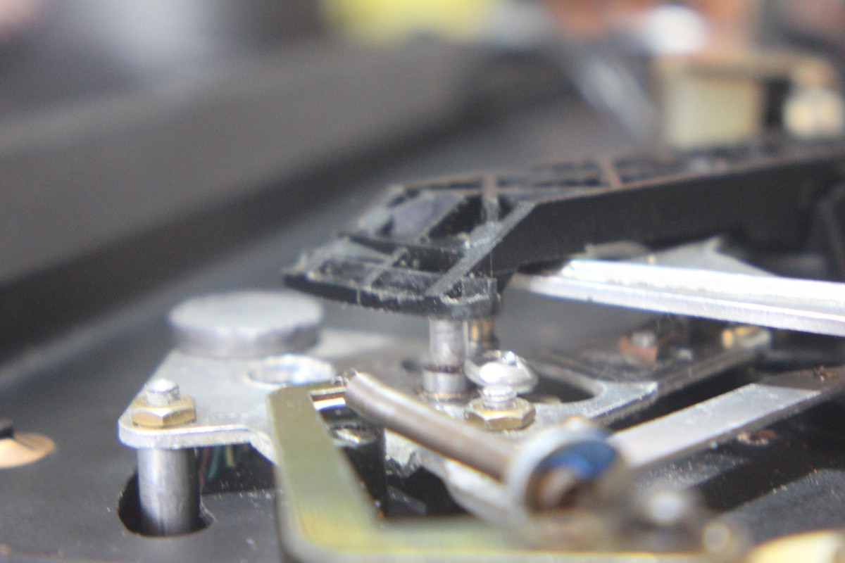 DUAL 621 FALLANDO 006