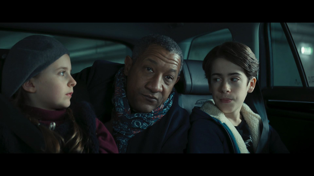 Blast (2021)_00_33_53_00_135