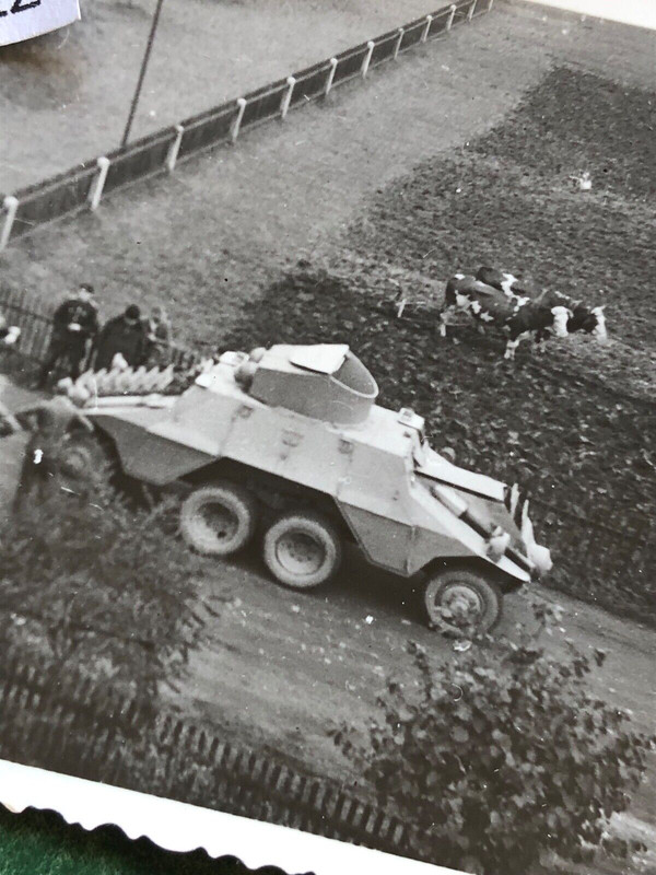Altes Foto-Panzerwagen-Camo-WW2 (1)