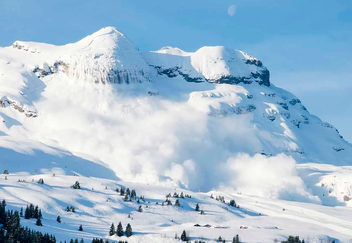 Avalancha en los Alpes mata a cuatro personas y deja varios heridos