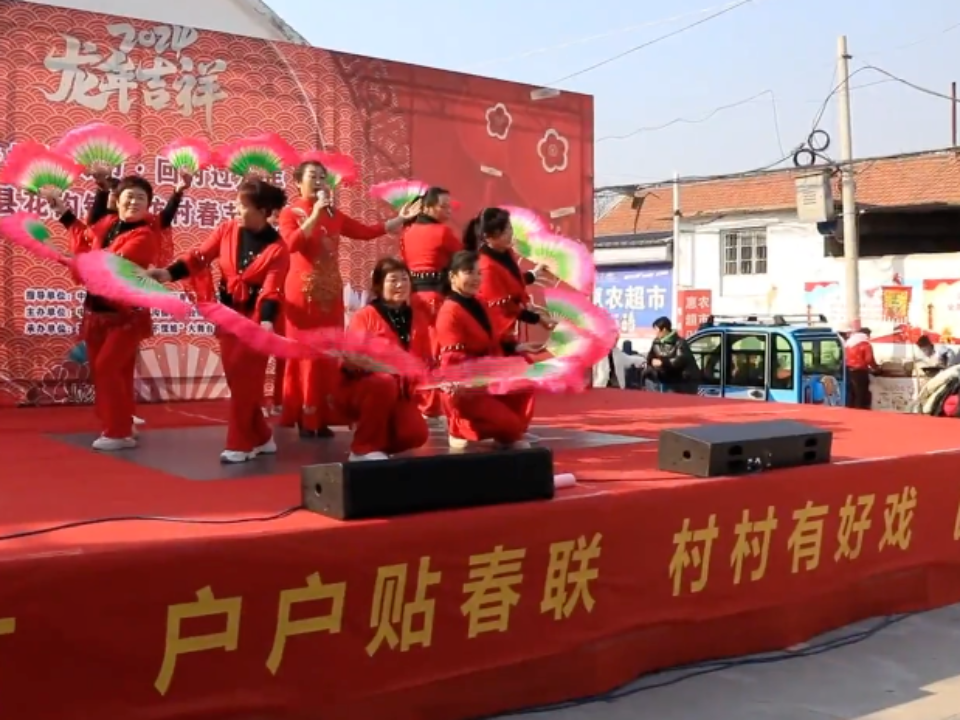 https://i.postimg.cc/FKZCjmds/Spring-Couplets-Action.png