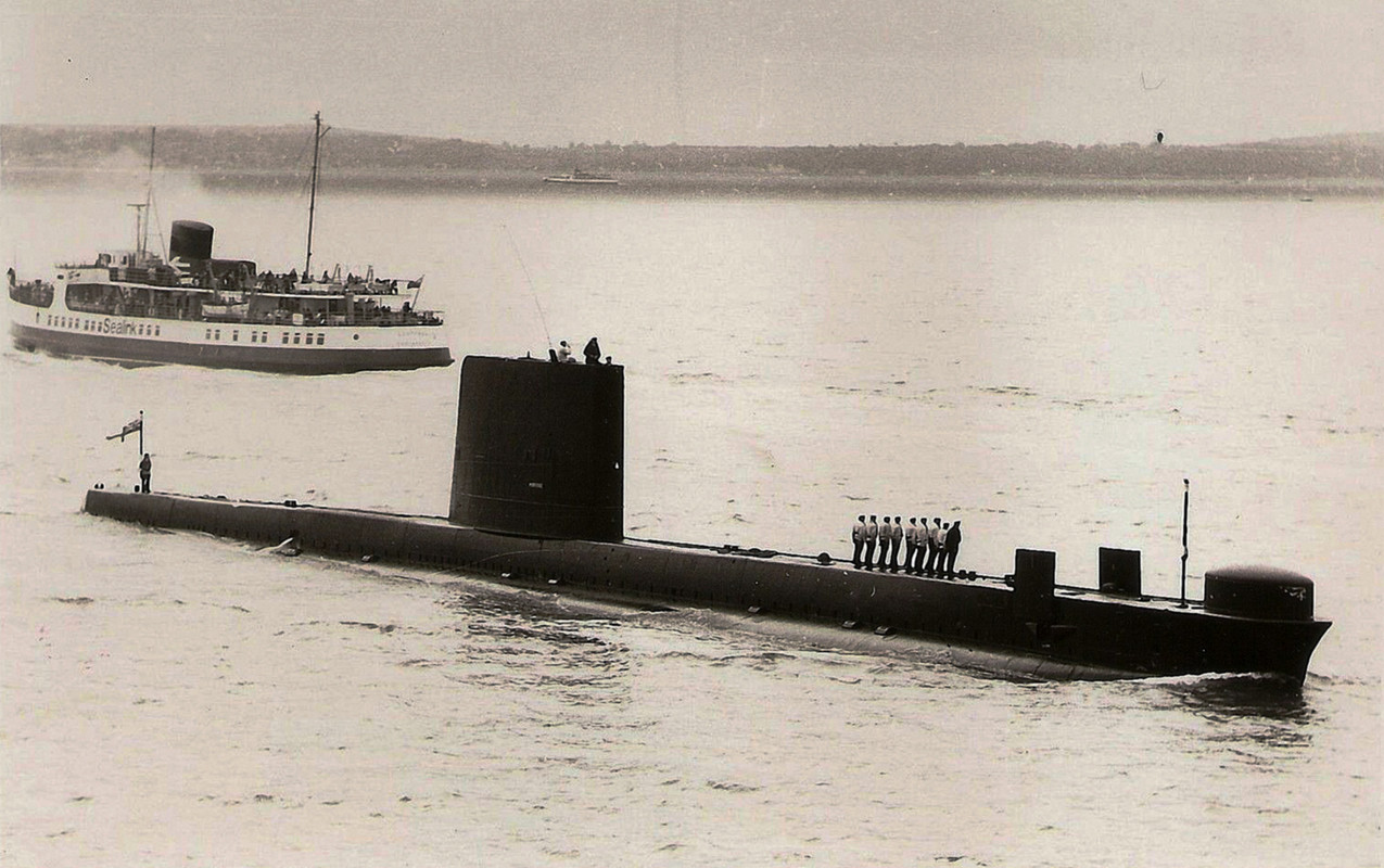 HMS Porpoise (S.01)-15