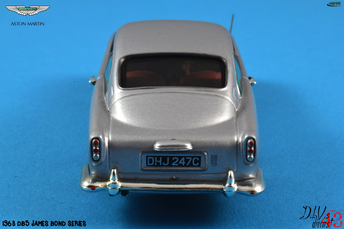 Aston Martin_DB5_James Bond_Vitesse (4)