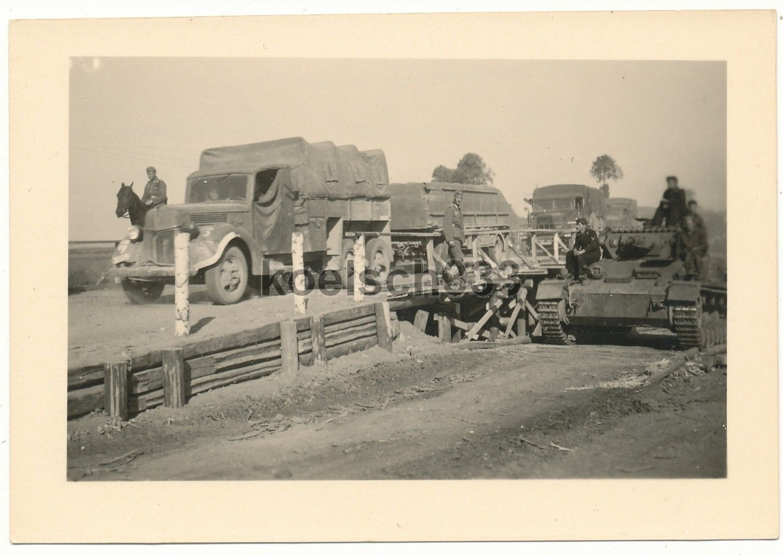 Foto Ford V8 LKW Ponton Anhänger Henschel Panzer