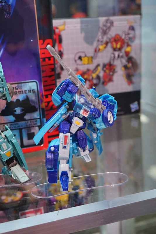 SDCC-2016-Transformers-Generations-011