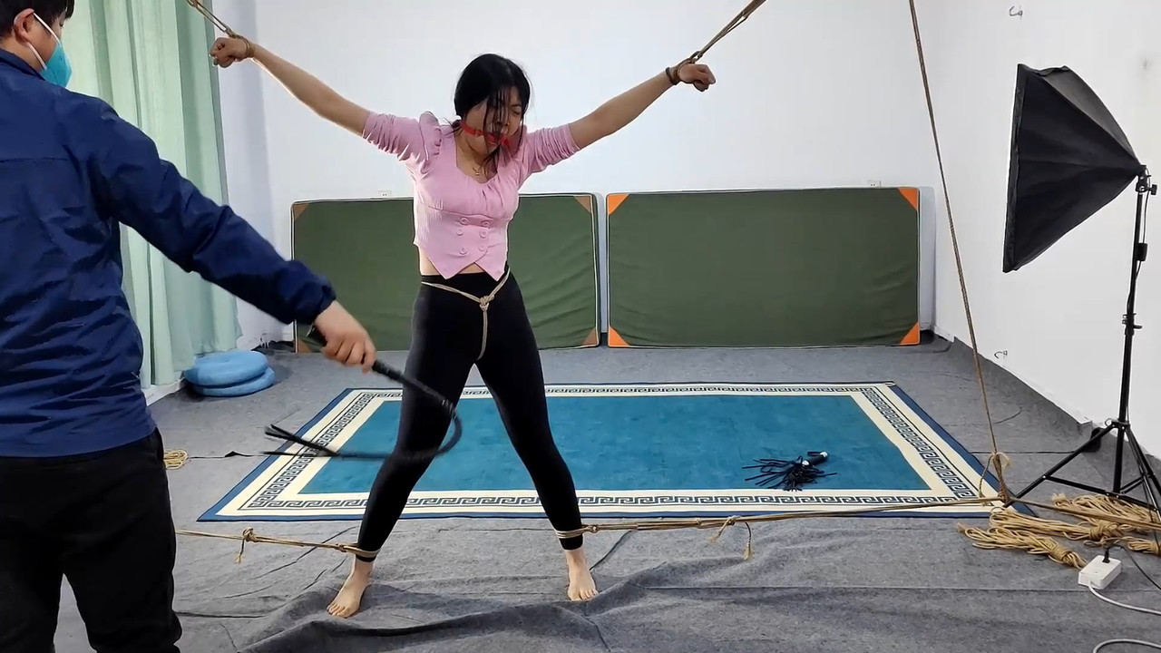 一绳所爱 新来的小m各种捆绑TK鞭打.mp4_20230510_095639.482