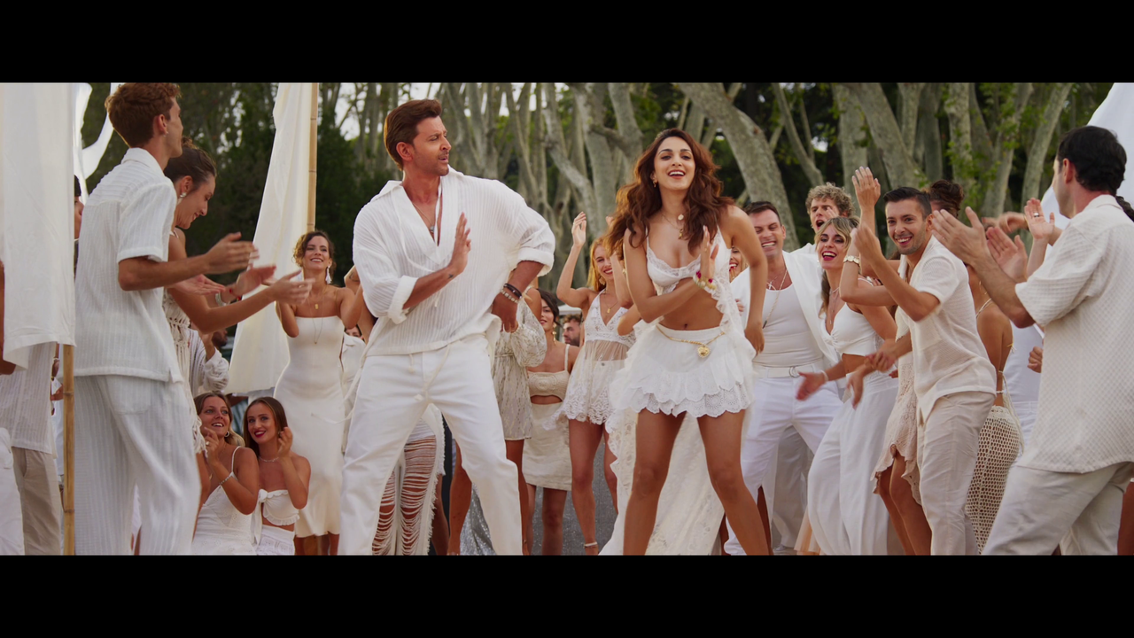 [Image: vlcsnap-2025-10-09-03h41m06s339.png]