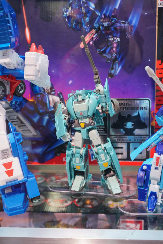 SDCC-2016-Transformers-Generations-010