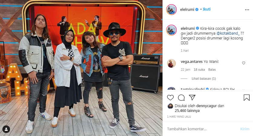 El Rumi bersama personel Kotak Band