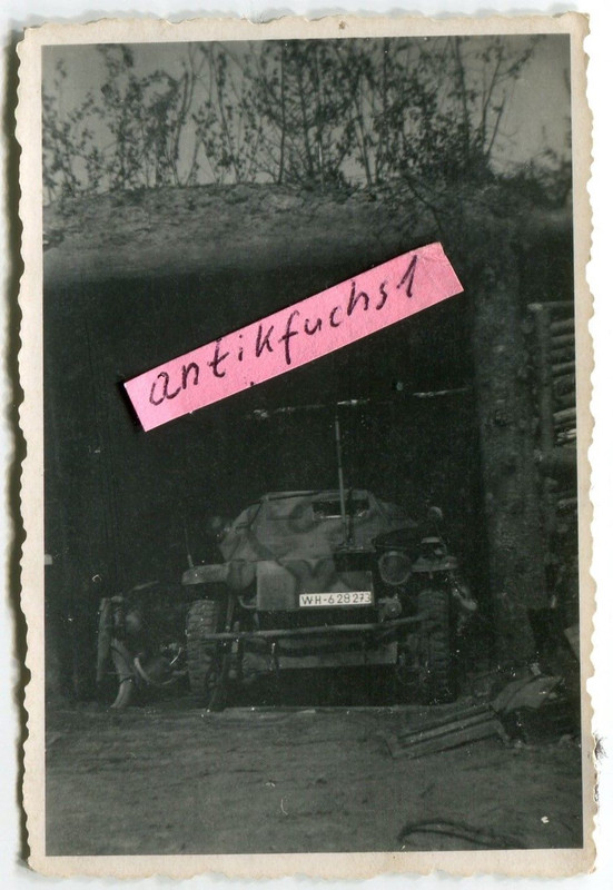 Schützen-Panzer WH-628273 mit Tarnanstrich an der Front im 2.WK