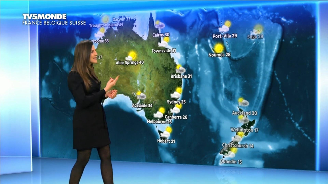 Daniela Prepeliuc 291120.mp4_snapshot_01.59_[2020.11.29_18.54.44]