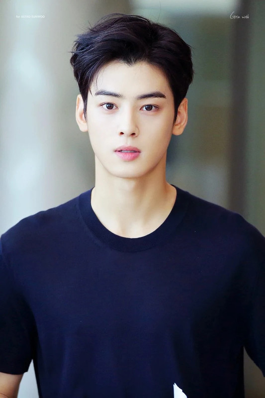 visual_ganteng_idol_korea-20190612-002-non_fotografer_kly