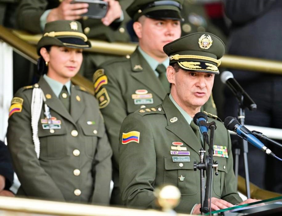 [Imagen: General-Salamanca-PNC-Foto-Policia-Colombiana.jpg]