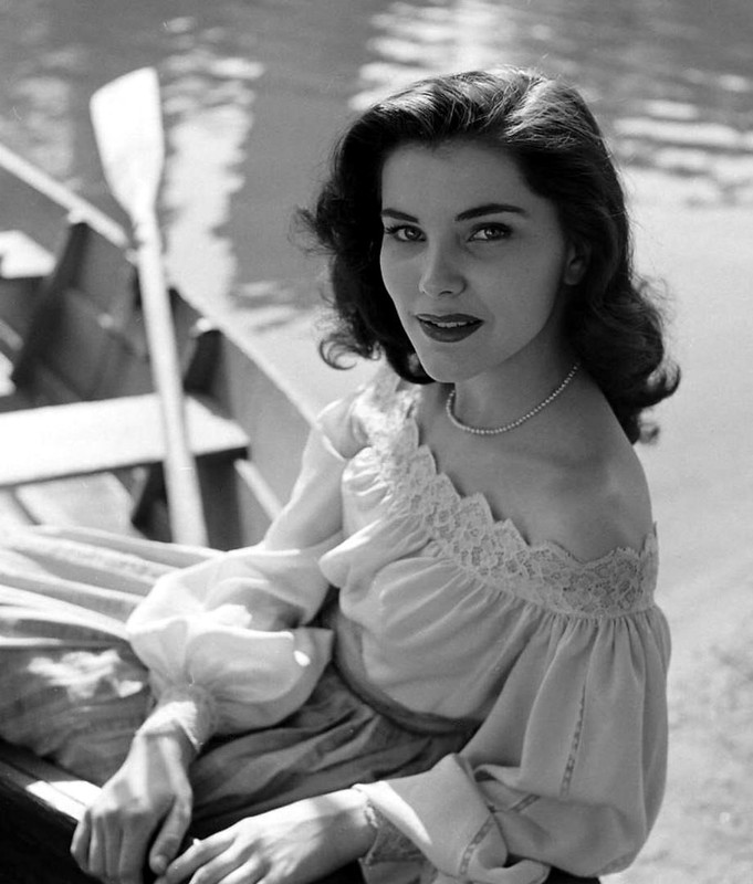 debra_paget_289