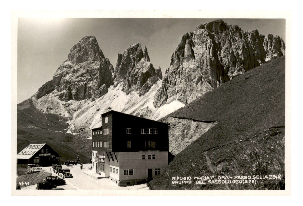 Passo Sella Trentin Haut Adige (I) Riefugio Maria Flora (3178)