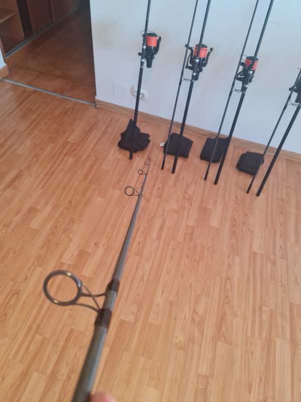 99A3826B-2DCA-4E21-8121-751898619C85