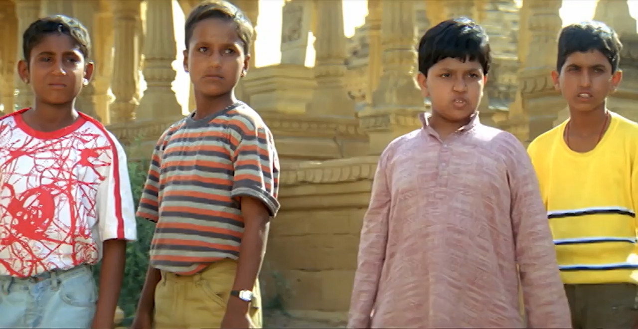 Nanhe Jaisalmer: A Dream Come True 2007 WebRip [Hindi + Tamil] 480p 720p ESub Screenshot
