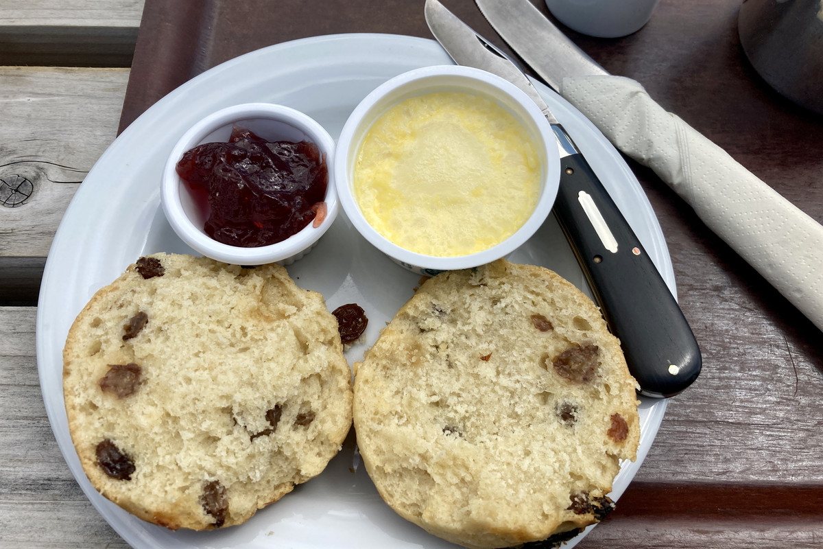 D6AAD11B-8CA6-4353-81C9-B0562F22C95C