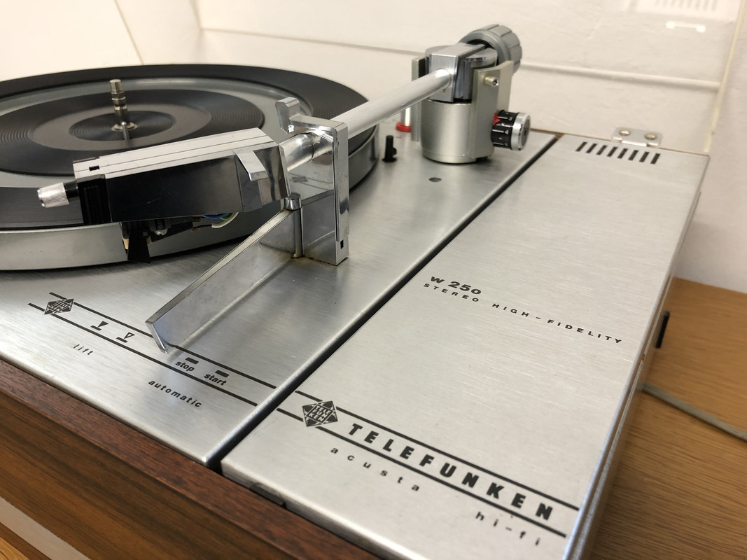 0B30D216-4B20-4CF2-A0D4-479A7A0DFC12