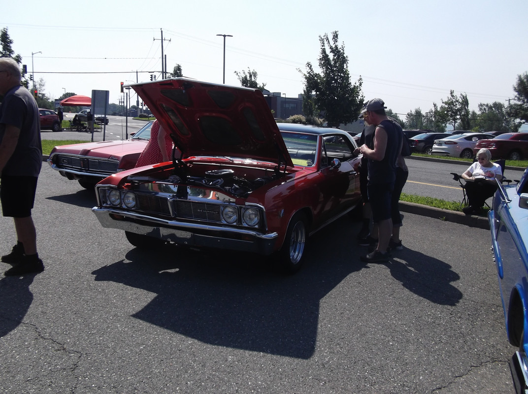 Activité 2023: Expo D'auto V8 Antique de Ste-Marie - 6 août 2023 DSCF8994