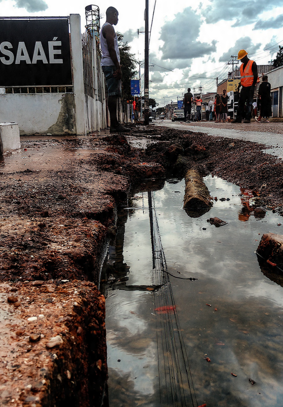 ÁGUA DE OURO, SEDE DE MISÉRIA: SAAE ABANDONA POVO À PRÓPRIA SORTE EM ALAGOINHAS
