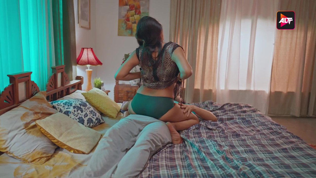 vlcsnap-2025-05-13-01h32m00s784