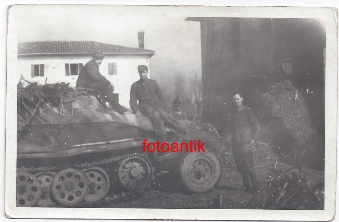Foto 2 WK, Panzer SdKfz 250, super Tarnung,Schüt