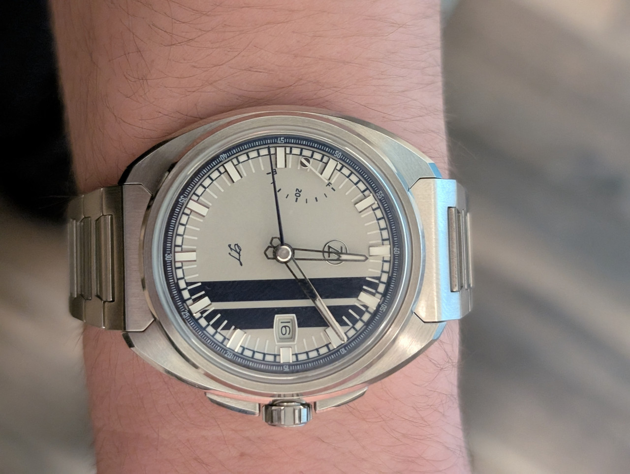 PXL 20260416 170938032 PORTRAIT ORIGINAL