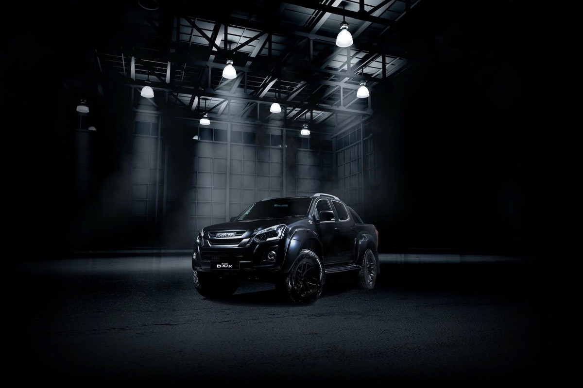 Isuzu D-Max Arctic Trucks Stealth (11)