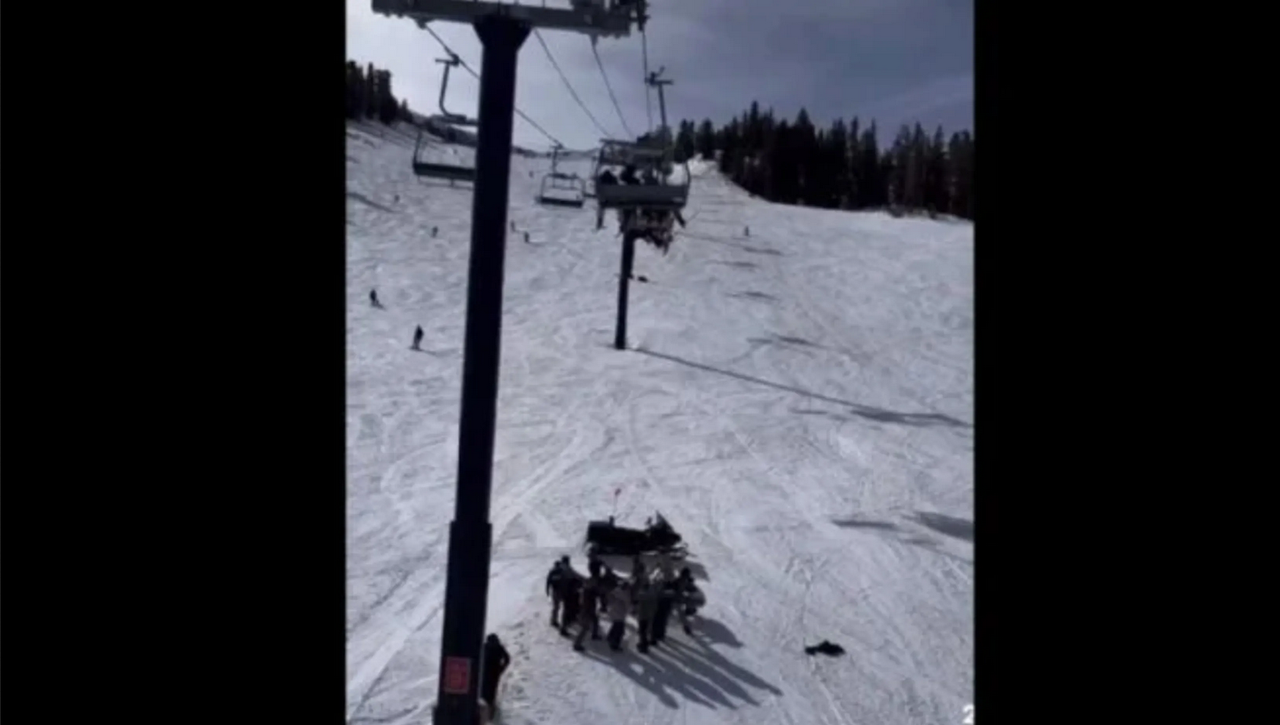 Captan caída de joven de 16 años desde el asiento de un telesquí en California