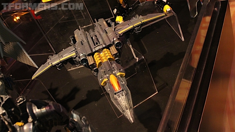 MORE Transformers Showroom Images Trypticon, Tit