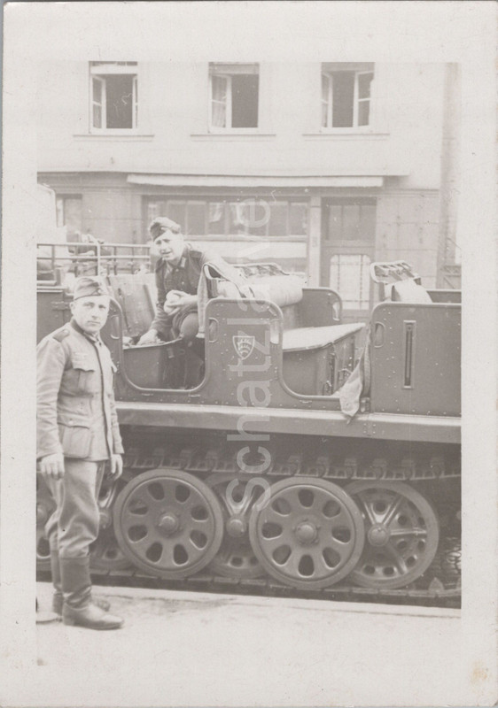 Foto Wehrmacht Halbkette Sonder KFZ im Seiten Profil