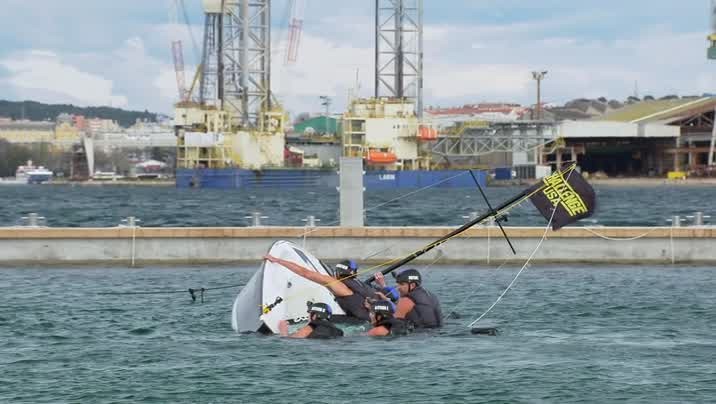 [Image: nszre8um23a6.jpg]