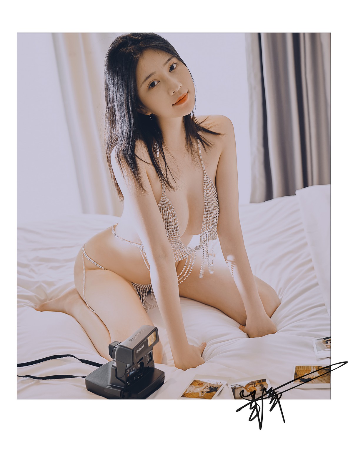 年年nnian 宝丽来风格少女写真 复古胶片感图集插图2