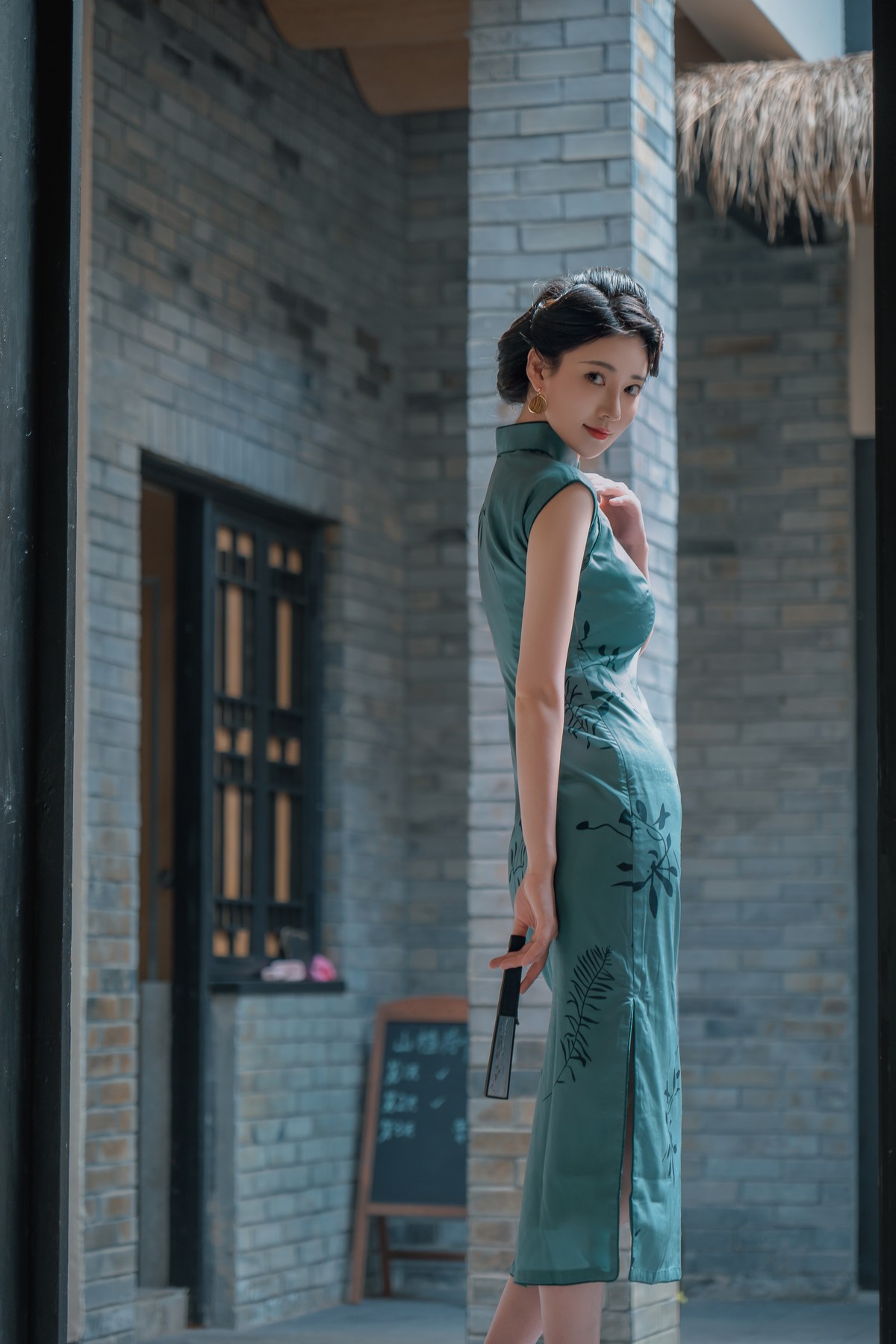 年年nnian 禁欲天使写真 高级冷感风图集插图1