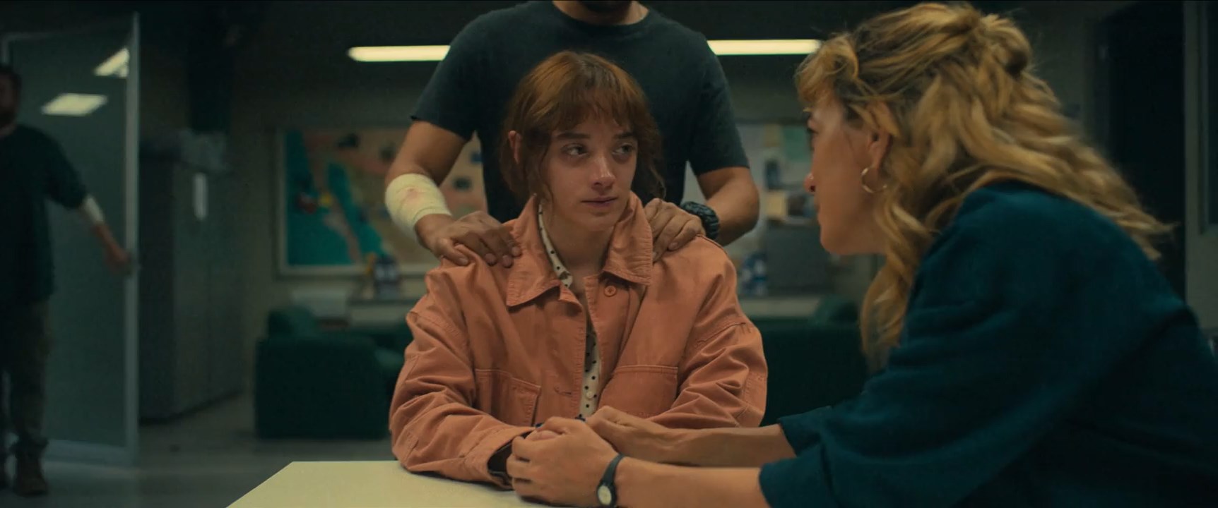 The Gringo Hunters (2025) Season 1 [Hindi + English] WebRip 480p 720p ESub - Complete Screenshot