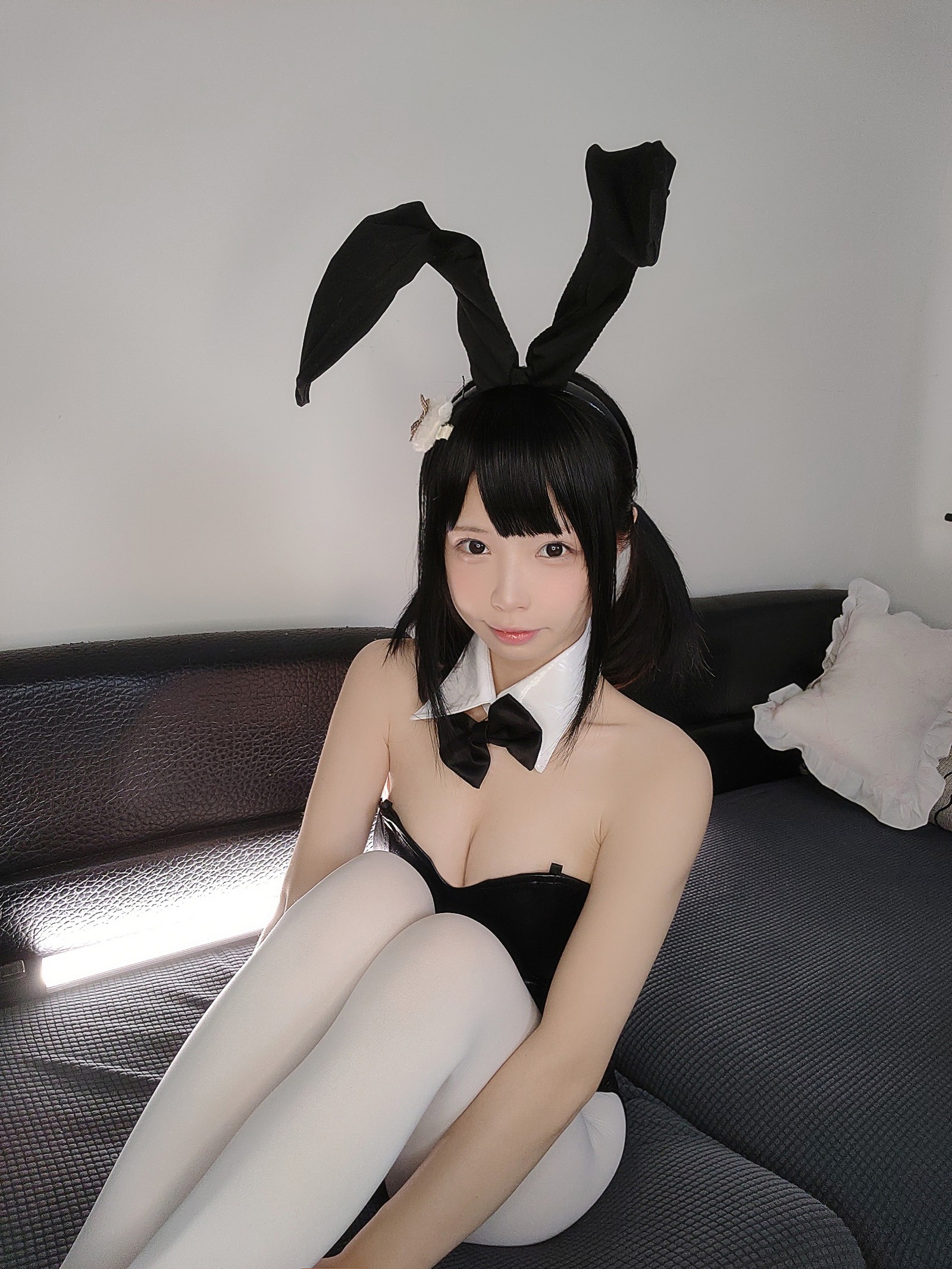 十万珍吱伏特（香川澪）白丝兔女郎摄影合集｜60P｜116.9MB插图2