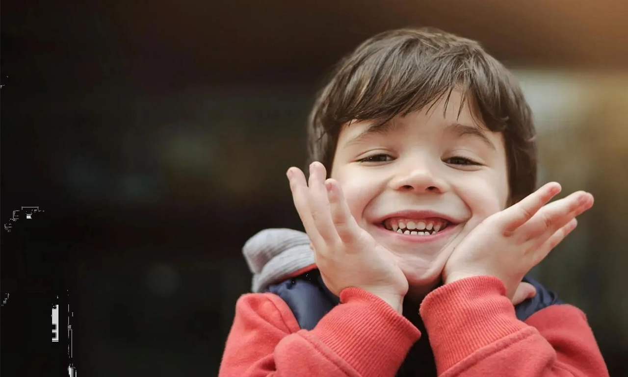 Niño se rapa en supermercado, la madre lo descuidó solo unos segundos: video
