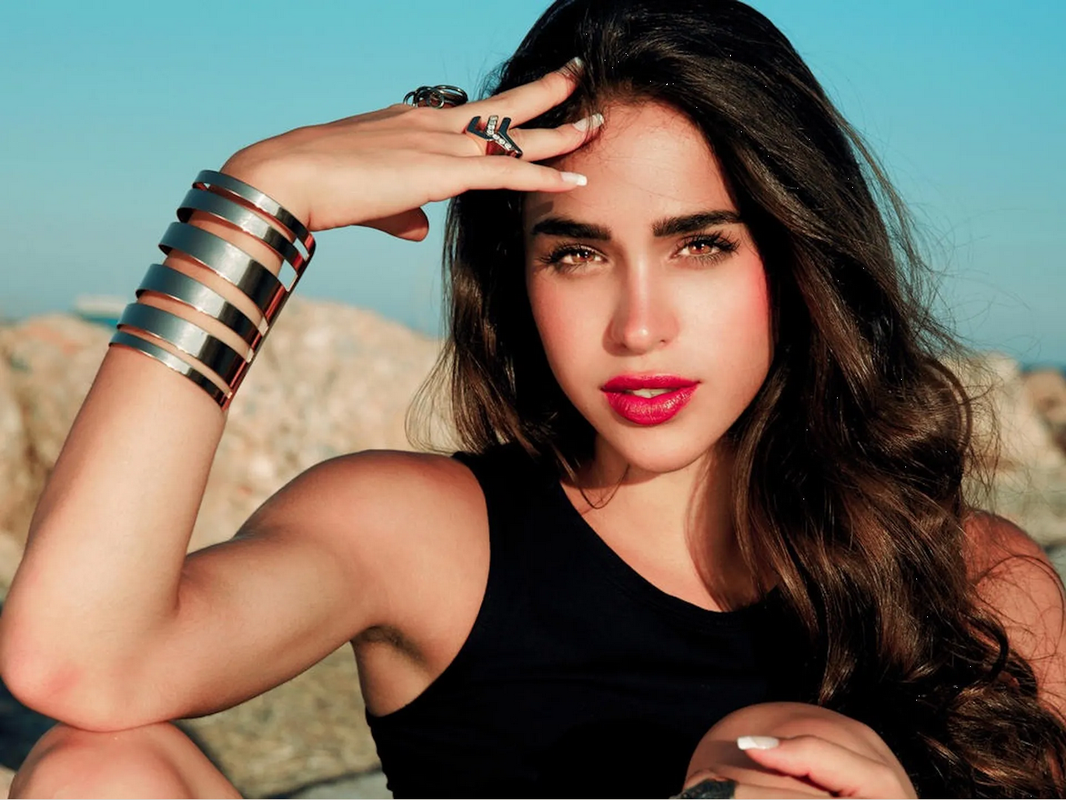 ¿Cómo hacer para que el maquillaje dure en la playa?