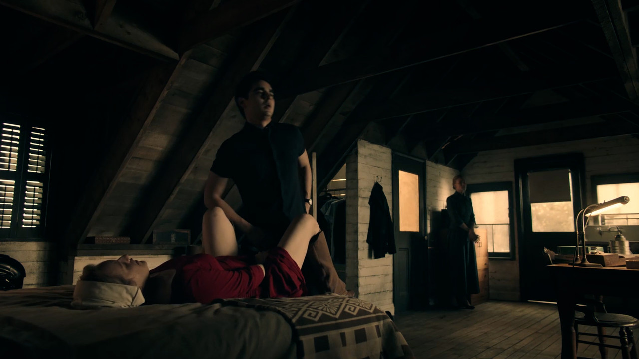 The.Handmaids.Tale.S01.00_03_09_02.Still011